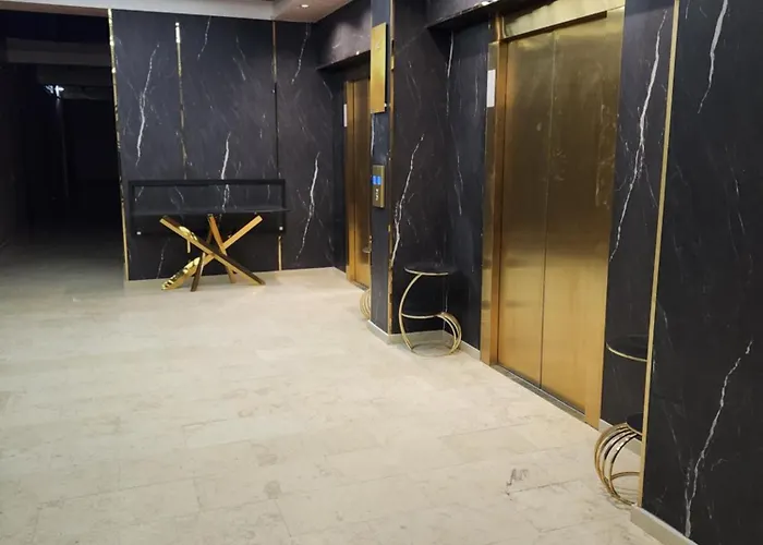 Building Stefan Ll *