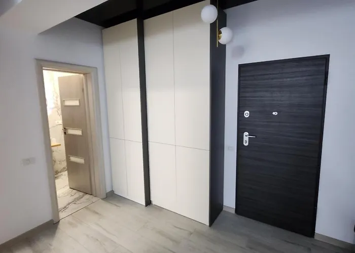 Апартаменты Building Stefan Ll